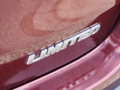 Used 2016 Toyota Highlander Limited FWD image 12