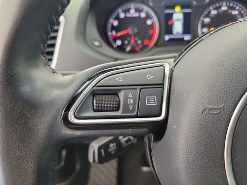 Used 2018 Audi Q3 2.0T Premium Plus w/ Premium Plus Package AWD/4WD image 24