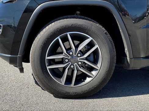 Used 2019 Jeep Grand Cherokee Limited image 8