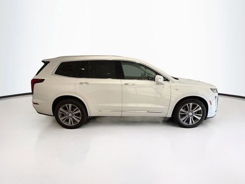 Used 2024 Cadillac XT6 Premium Luxury w/ Technology Package AWD/4WD image 7