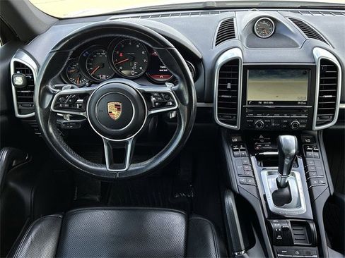 Used 2016 Porsche Cayenne image 11