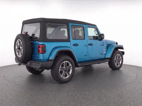 Used 2020 Jeep Wrangler Unlimited Sahara AWD/4WD image 5