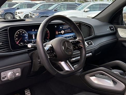 Certified 2025 Mercedes-Benz GLS 450 4MATIC image 30