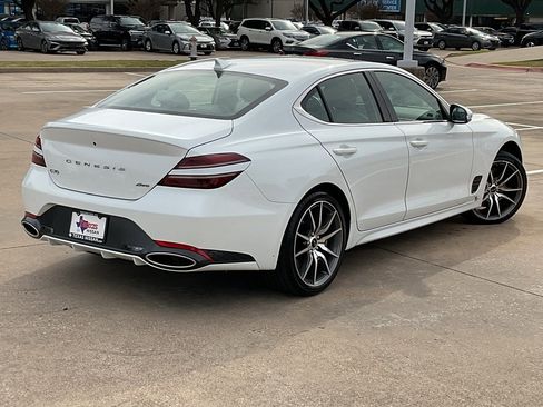 Used 2025 Genesis G70 2.5T image 5