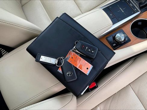 Used 2022 Lexus RX 350 FWD w/ Premium Package image 34