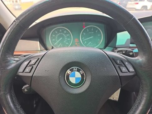 Used 2010 BMW 528i xDrive Sedan AWD/4WD image 18