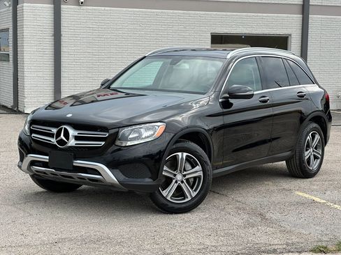 Used 2016 Mercedes-Benz GLC 300 w/ Premium Package image 2