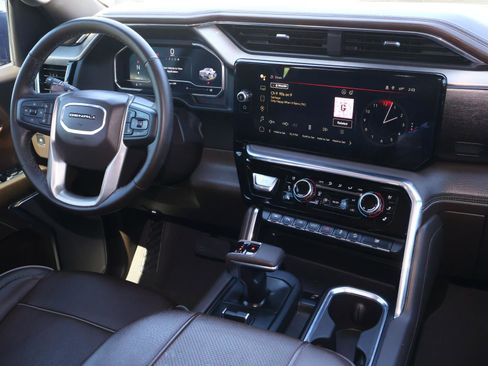 Used 2024 GMC Sierra 1500 Denali w/ Technology Package image 10