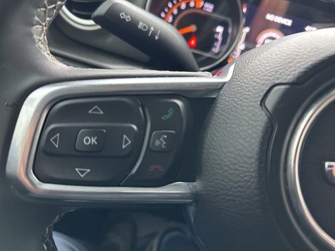 Used 2023 Jeep Gladiator Overland image 30