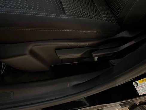 Used 2025 Chevrolet Equinox LT image 22