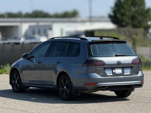 Used 2018 Volkswagen Golf SE FWD image 10