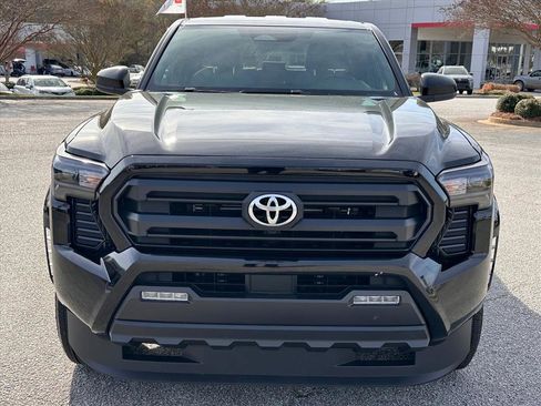 Used 2025 Toyota Tacoma SR5 image 8