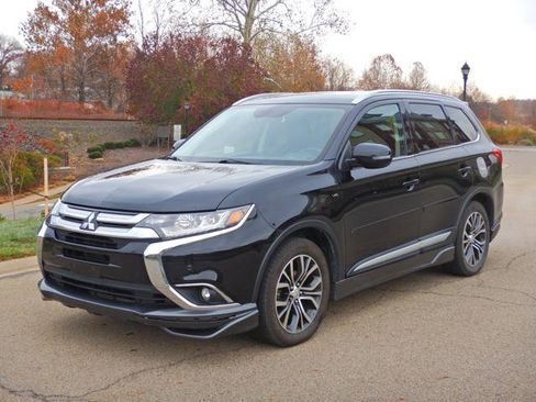 Used 2016 Mitsubishi Outlander GT image 1