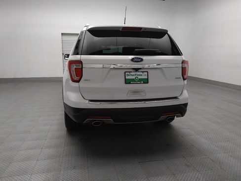 Used 2018 Ford Explorer XLT w/ Equipment Group 201A image 6