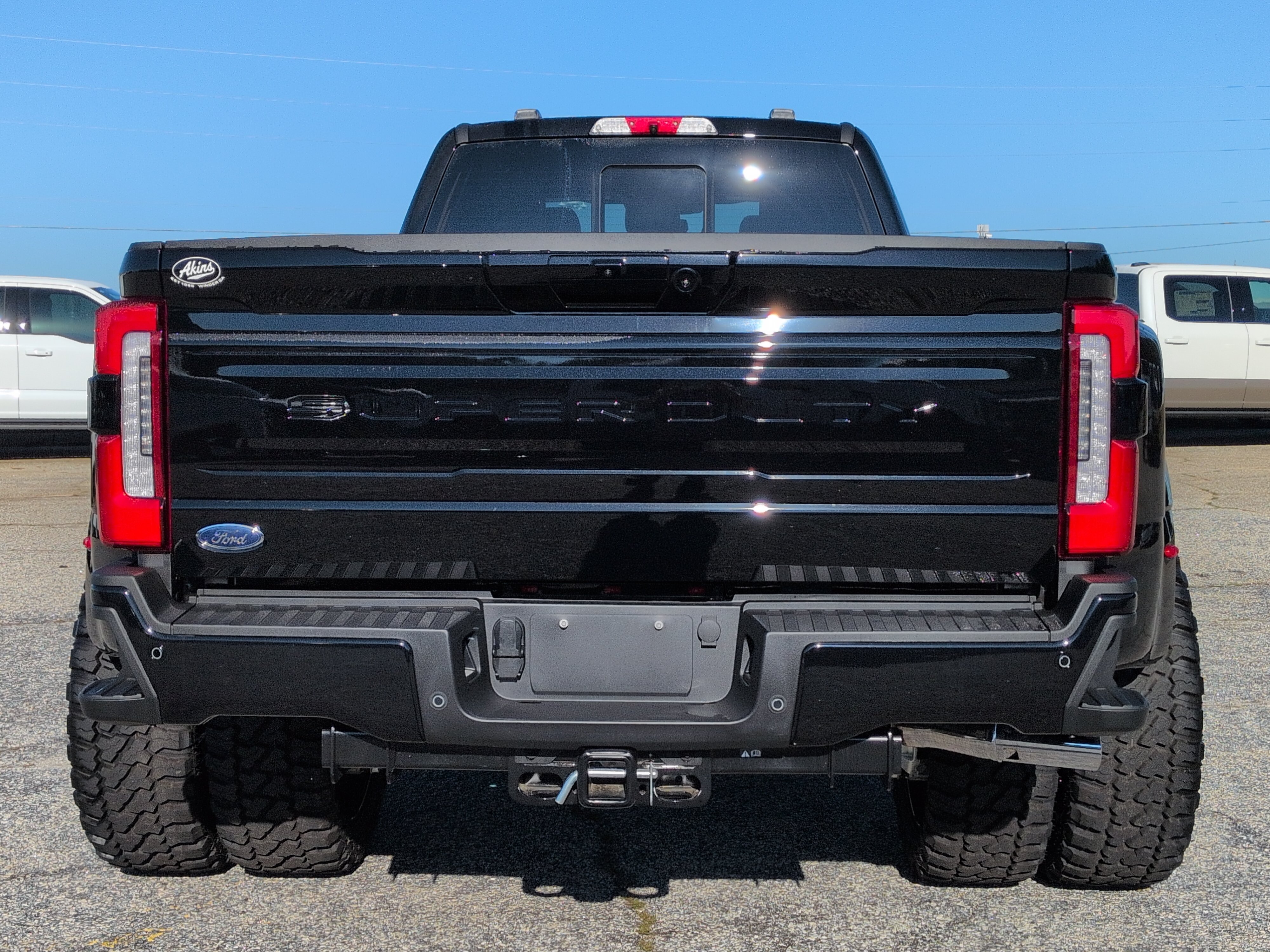 Used 2026 Ford F450 Platinum w/ FX4 Off-Road Package AWD/4WD image 4
