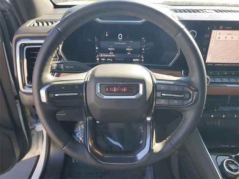 Used 2023 GMC Canyon AT4 w/ AT4 Premium Package image 28