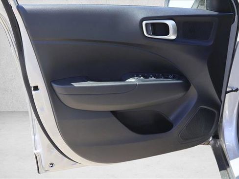 New 2026 Hyundai Venue SEL FWD image 12