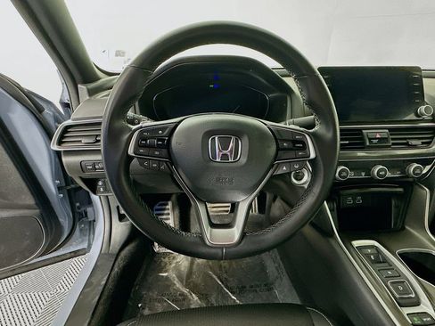 Used 2022 Honda Accord Sport image 16