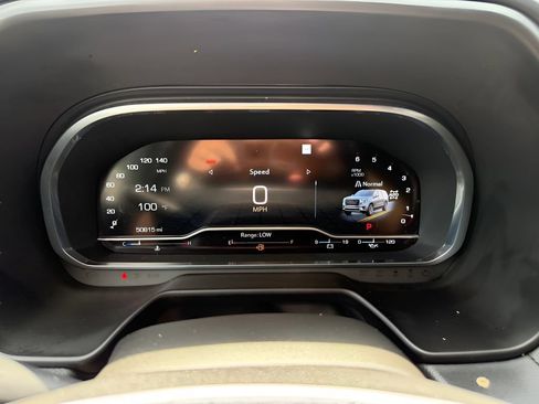 Used 2022 GMC Yukon XL SLT AWD/4WD image 45