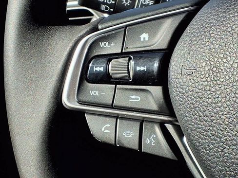 Used 2018 Honda Accord Sport image 17