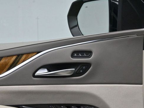 Used 2021 Cadillac Escalade Premium Luxury Platinum w/ Heavy-Duty Trailer Package image 14