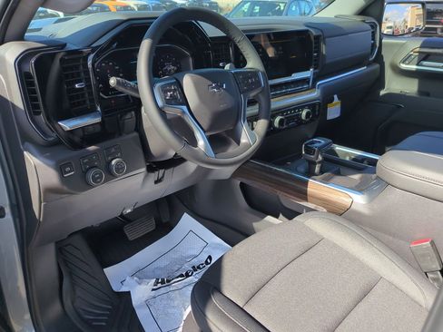 New 2026 Chevrolet Silverado 1500 LT Trail Boss w/ LPO, Dark Essentials Package AWD/4WD image 10