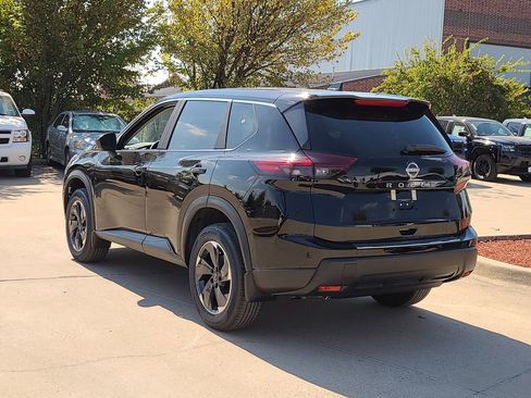 New 2026 Nissan Rogue SV image 2