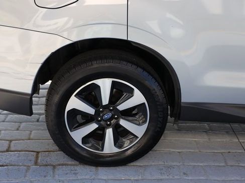 Used 2017 Subaru Forester 2.5i w/ Alloy Wheel Package image 47