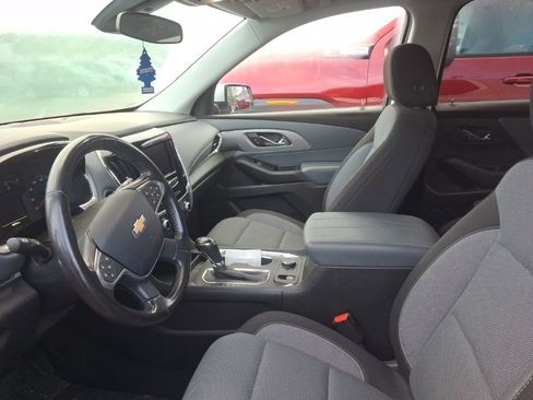 Used 2020 Chevrolet Traverse LT image 9