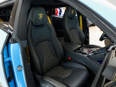 Used 2024 Lamborghini Urus S image 22