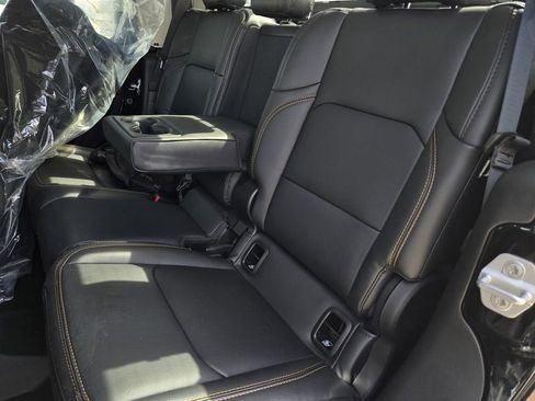 New 2025 Jeep Gladiator Sport image 14