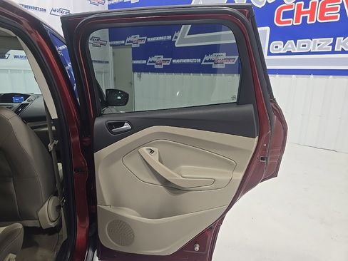 Used 2015 Ford Escape SE image 22