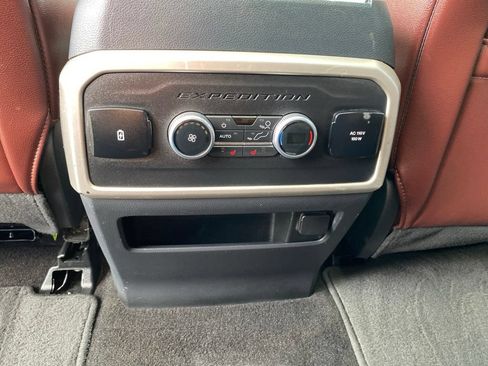 Used 2022 Ford Expedition Limited AWD/4WD image 26