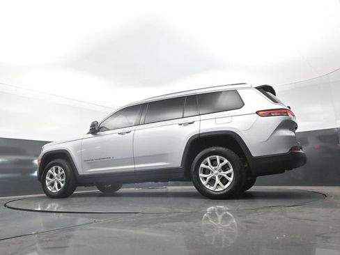 Used 2023 Jeep Grand Cherokee L Limited AWD/4WD image 30
