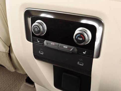 Used 2022 GMC Yukon XL Denali image 36