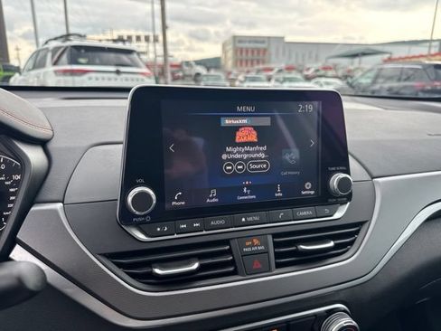 Certified 2025 Nissan Altima 2.5 SR FWD image 21