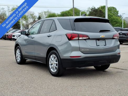 Used 2023 Chevrolet Equinox LS w/ LS Convenience Package FWD image 8