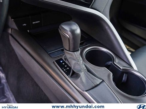 Used 2021 Toyota Camry SE w/ Carpet Mat Package (TMS) FWD image 21