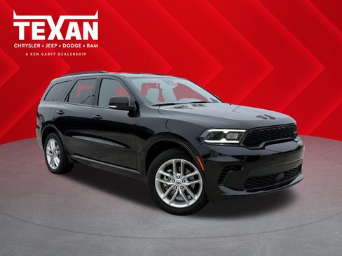 Used 2024 Dodge Durango GT image 1