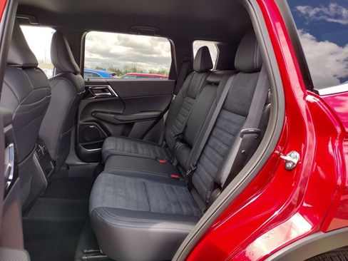 New 2026 Mitsubishi Outlander LE AWD/4WD image 8