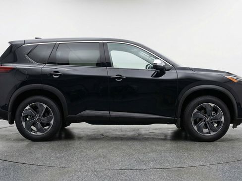 Used 2025 Nissan Rogue SV image 11