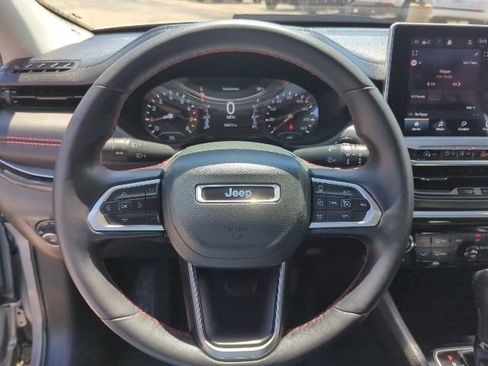 Certified 2022 Jeep Compass Trailhawk w/ Trailhawk Convenience Group AWD/4WD image 11