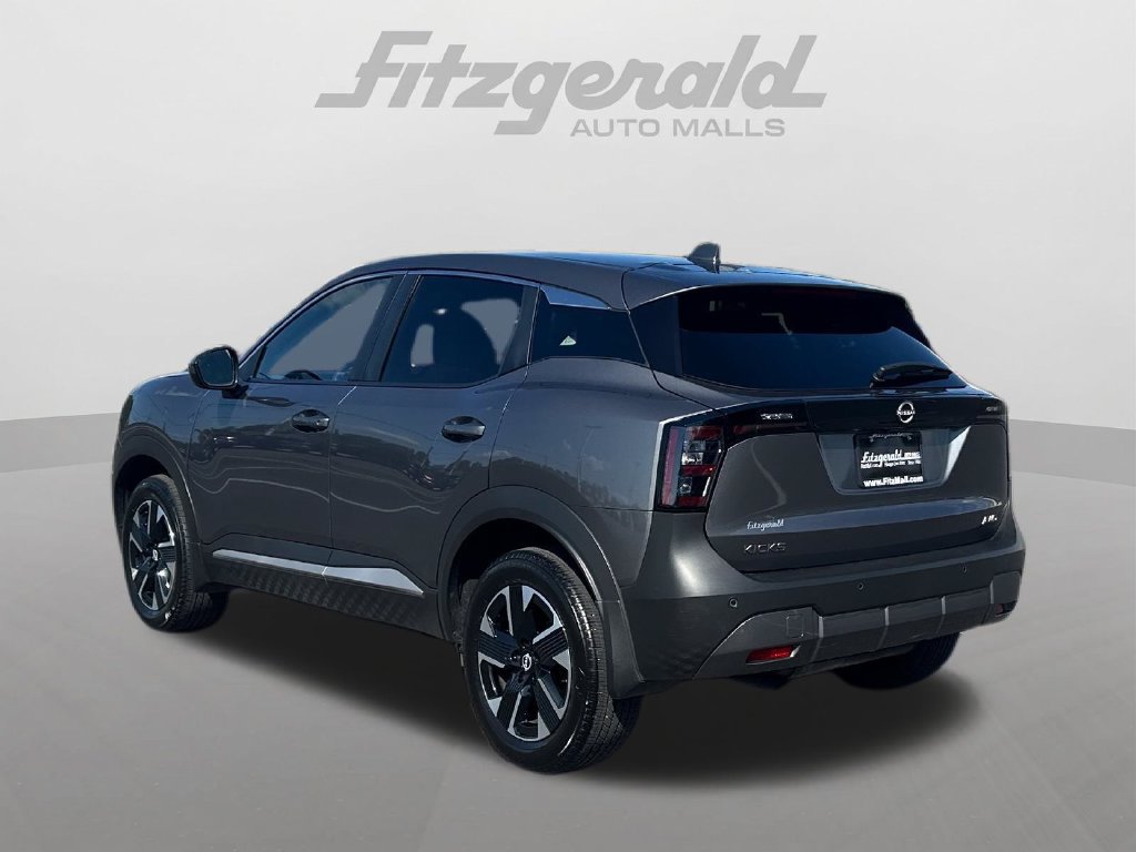 Used 2025 Nissan Kicks SV AWD/4WD image 6