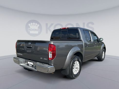 Used 2018 Nissan Frontier SV image 7