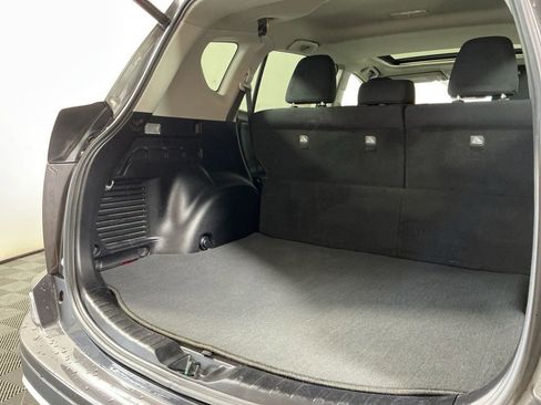 Used 2016 Toyota RAV4 XLE FWD image 11