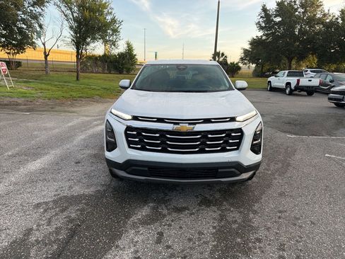 Used 2026 Chevrolet Equinox LT FWD image 8