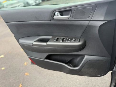 Used 2020 Kia Sportage S w/ S Sunroof Package image 15