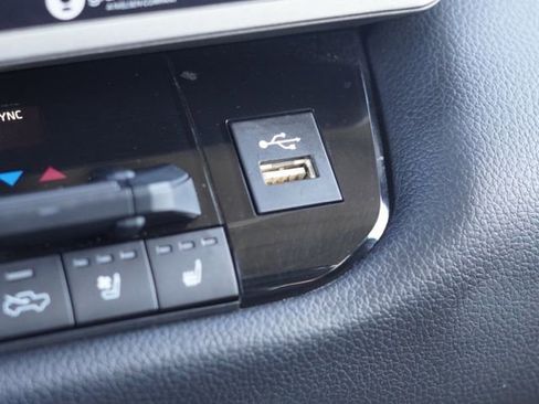 Certified 2022 Toyota Tundra Limited w/ TRD Off-Road Package image 38