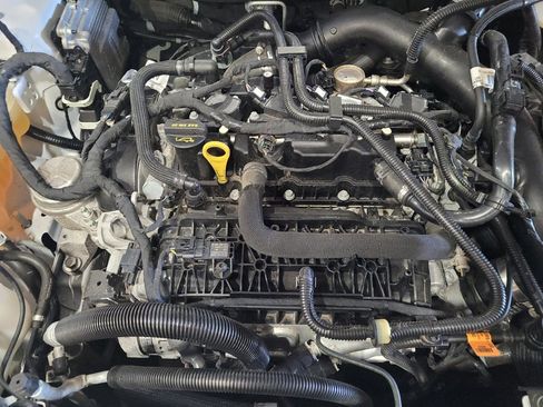 Used 2020 Ford Fusion SE FWD image 30