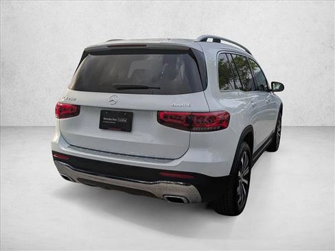 Certified 2022 Mercedes-Benz GLB 250 4MATIC w/ Premium Package Lite image 5